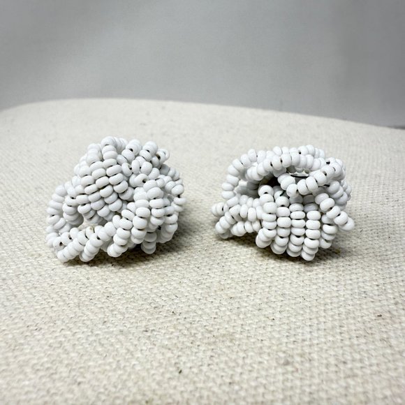 White Seed Bead Knot Earrings Vintage Screw Back Classic Retro - Picture 1 of 7